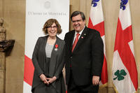 Joanne Burgess, chevalière